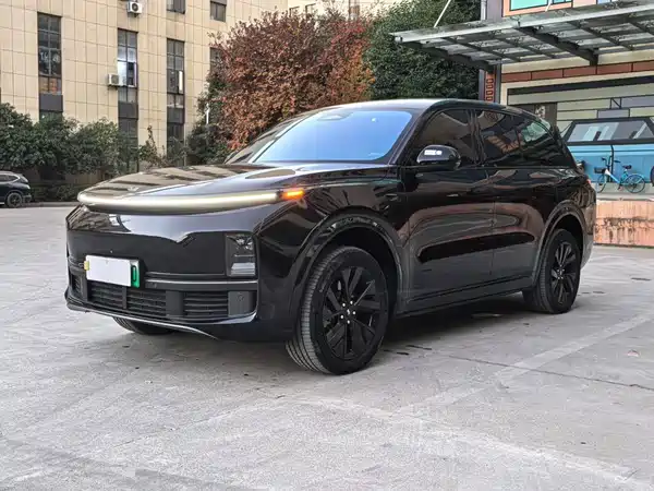 Li Auto L8 2024