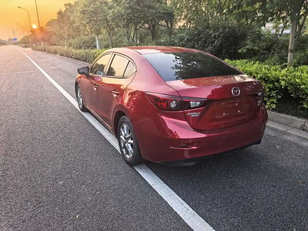 Mazda 3 Axela 2015 — фото 7