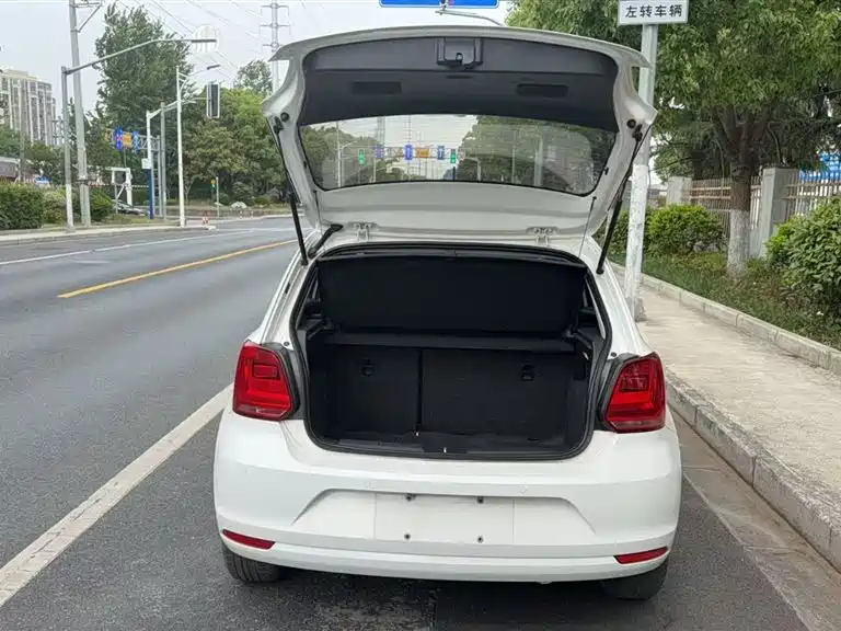 Volkswagen Polo 2016