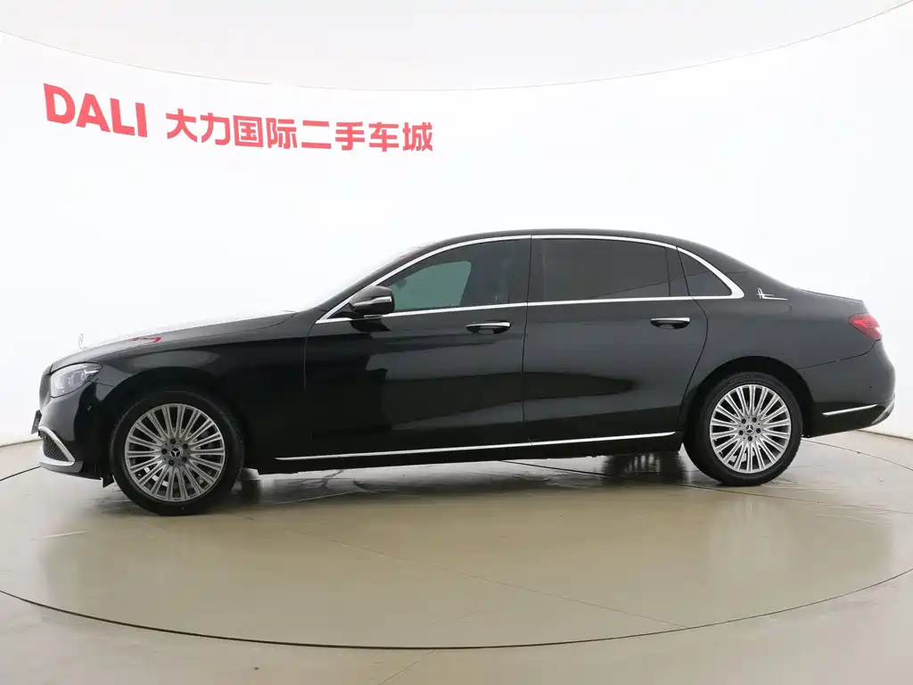 Mercedes-Benz E-Class 2018 — фото 15
