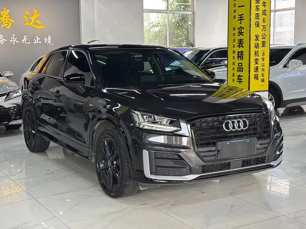 Audi Q2L 2019