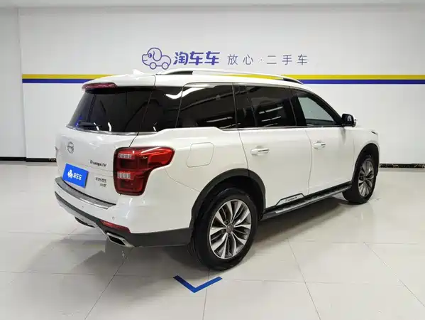 GAC Trumpchi GS8 2017