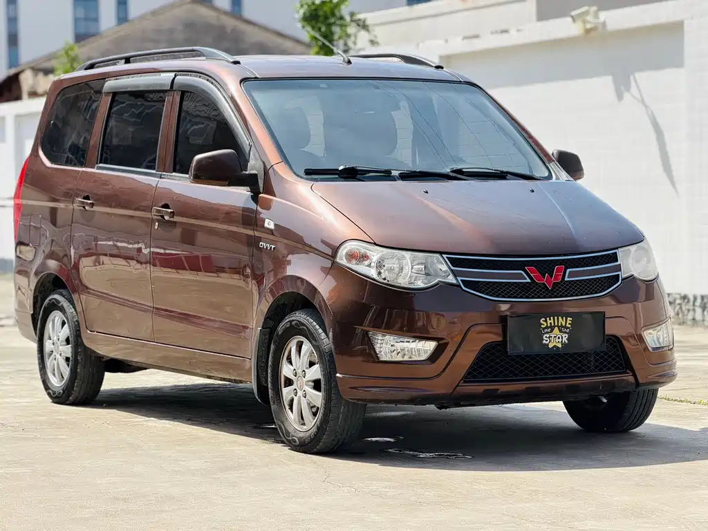 Wuling Hongguang 2017 — фото 3
