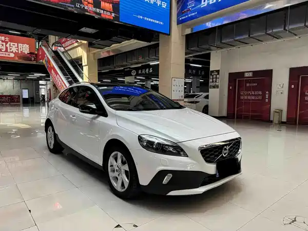 Volvo V40 2015