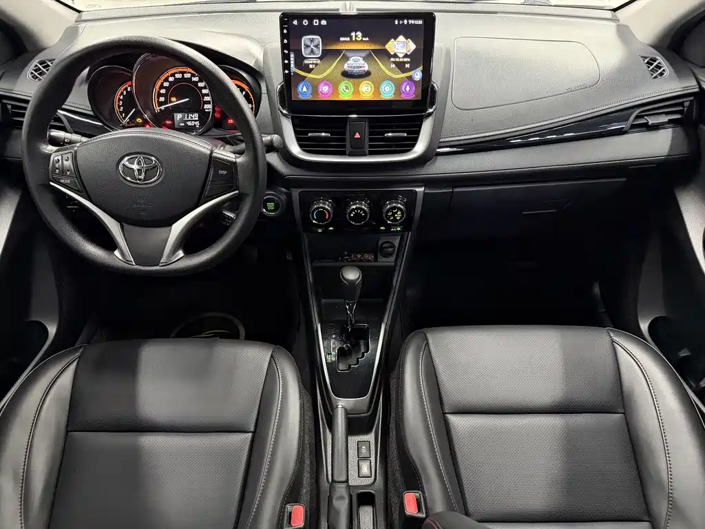 Toyota Yaris L 2023 — фото 8