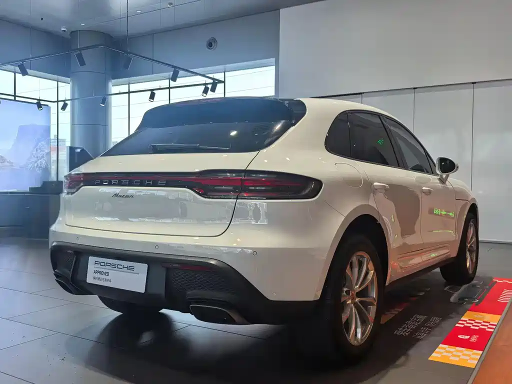 Porsche Macan 2023 — фото 4