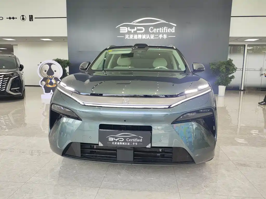 BYD Tang L 2025