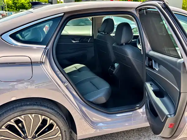 Volkswagen Passat 2025