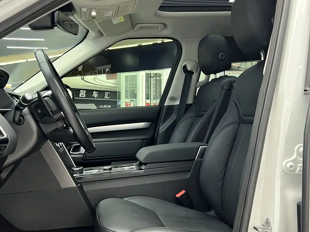 Land Rover Discovery 2020 — фото 12