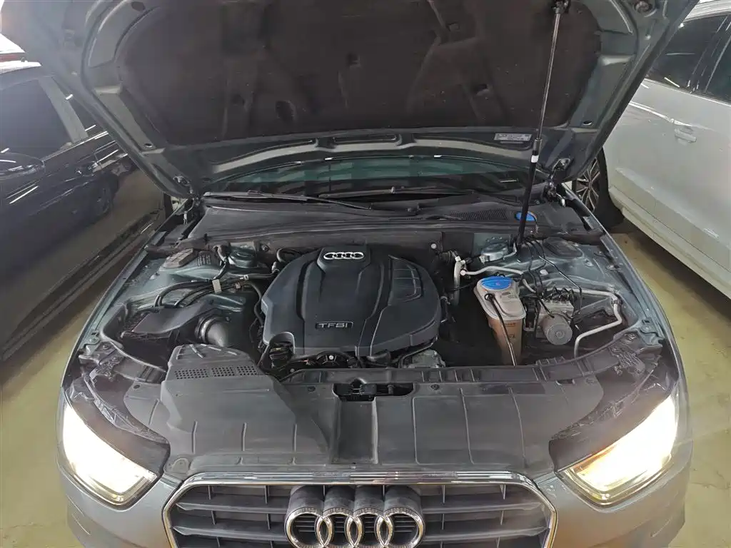 Audi A4L 2015 — фото 16
