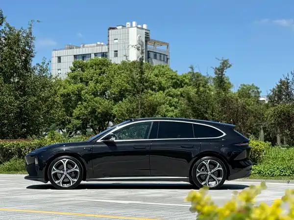 NIO ET5T 2024