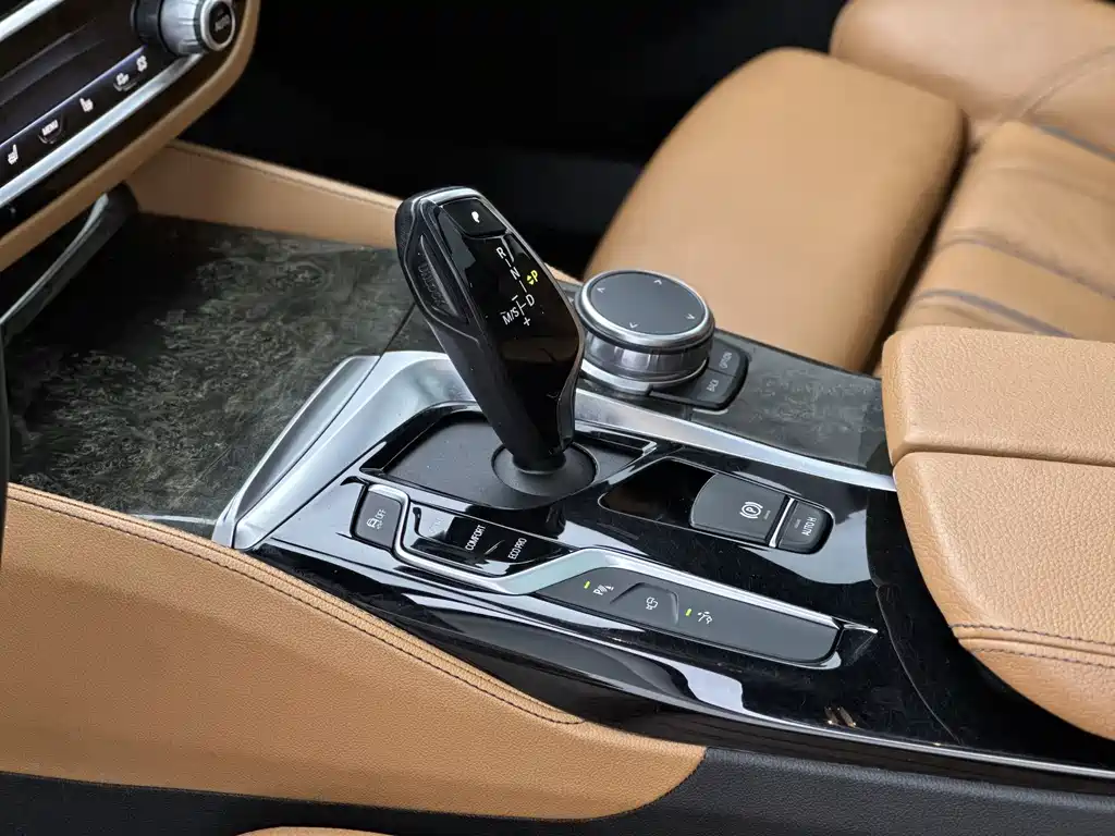 BMW 6 Series GT 2019 — фото 8