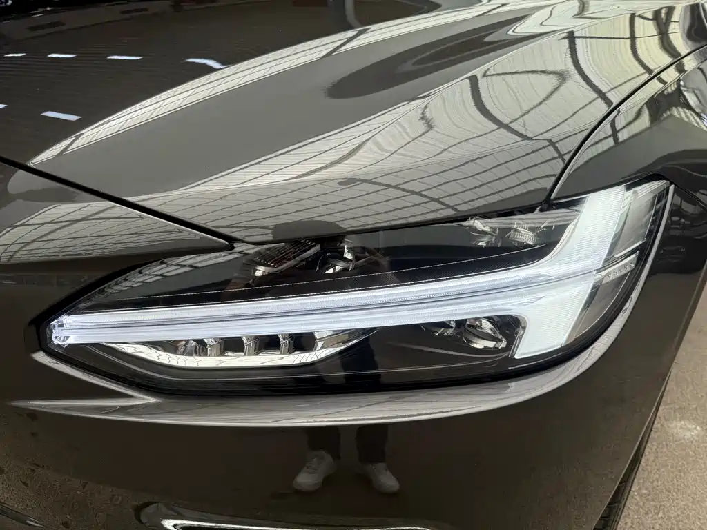 Volvo S90 2023 — фото 4