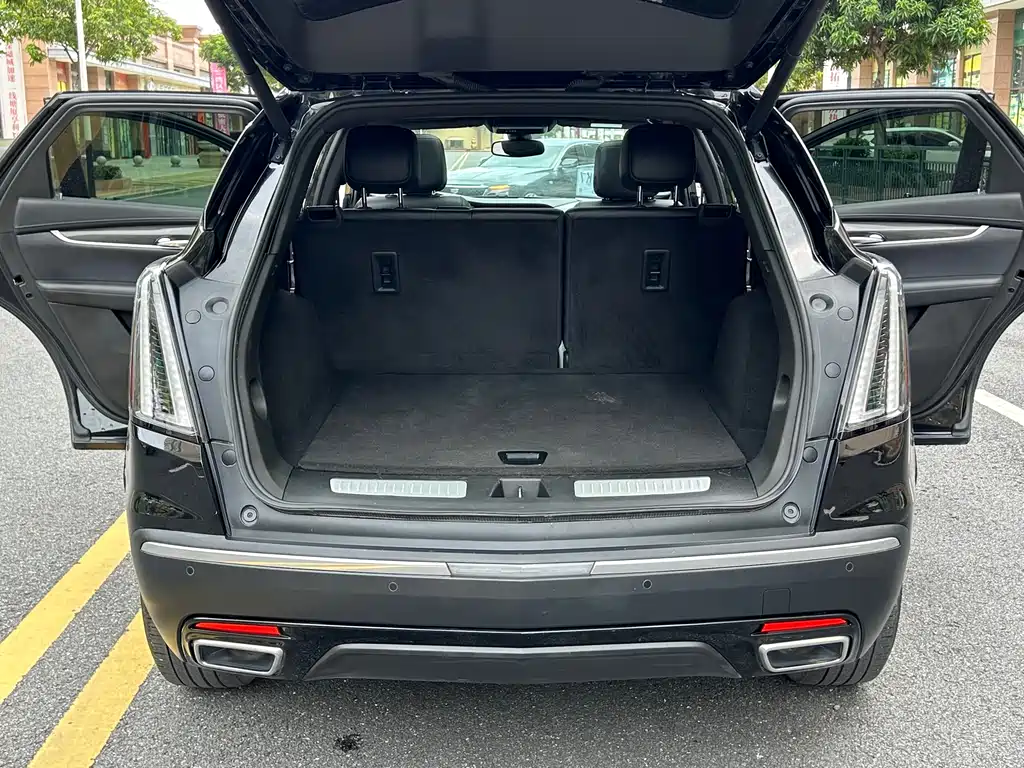 Cadillac XT5 2023 — фото 18