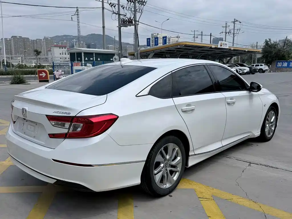 Honda Accord 2020 — фото 6