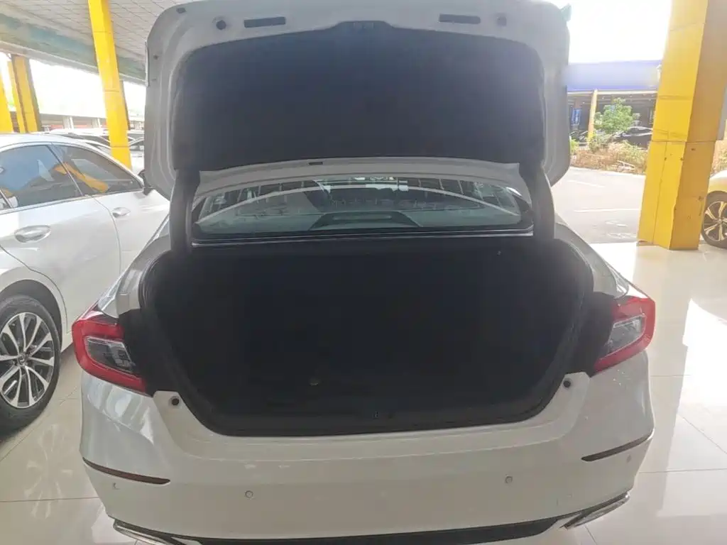Honda Accord 2021 — фото 19
