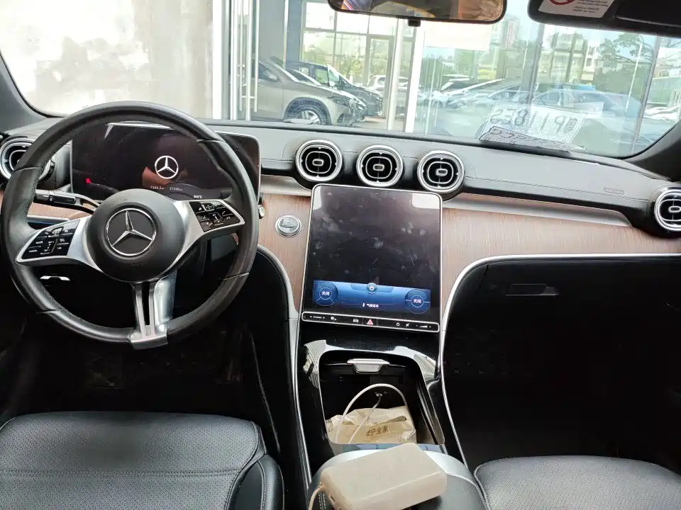 Mercedes-Benz C-Class 2023