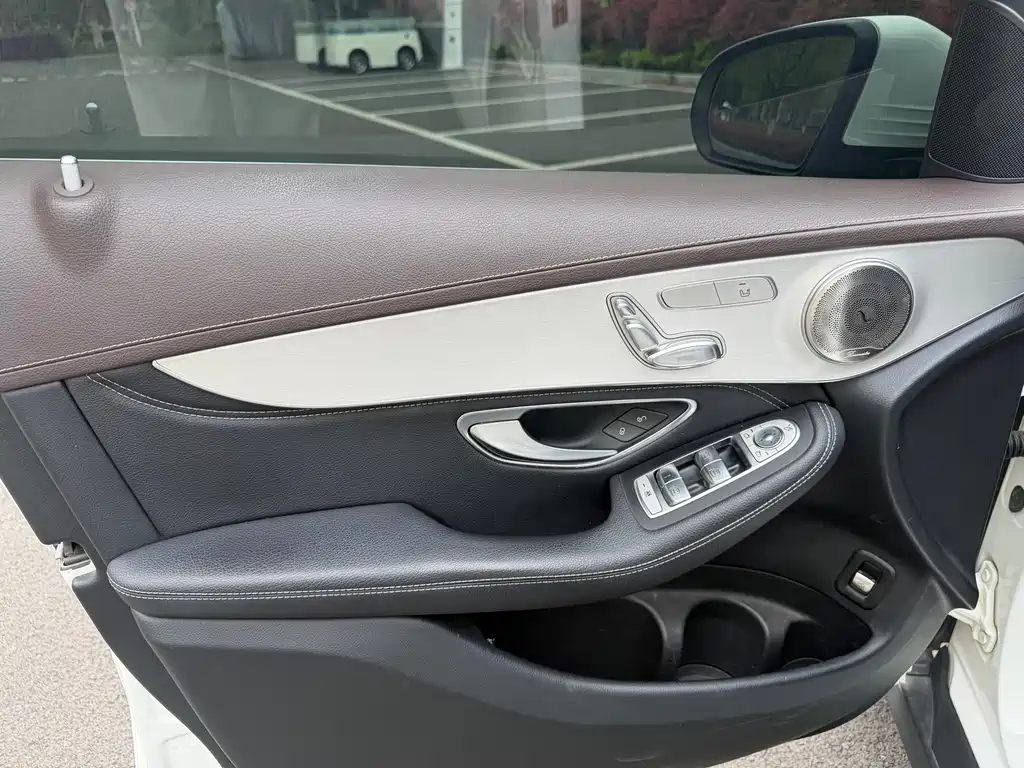 Mercedes-Benz GLC 2020 — фото 13