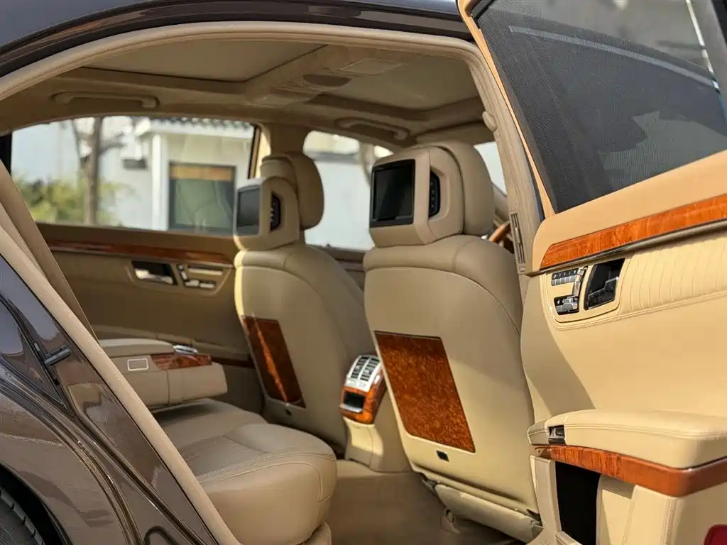 Mercedes-Benz S-Class 2011 — фото 26