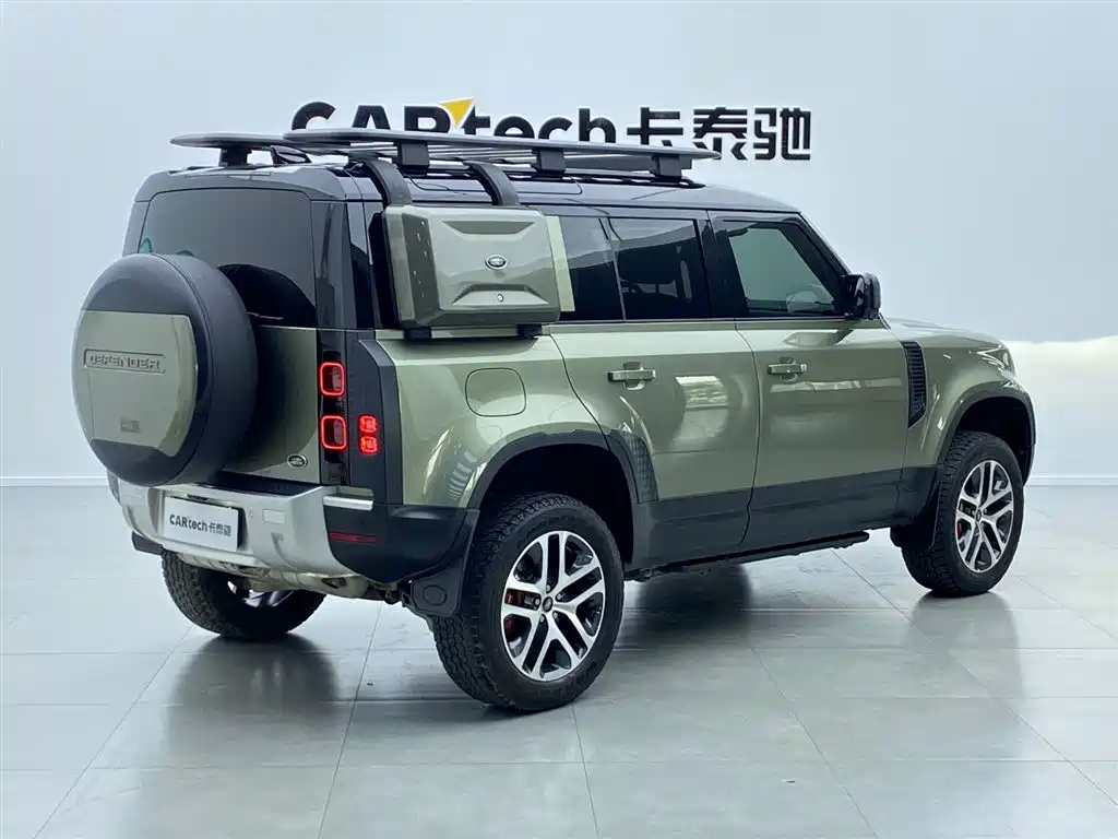 Land Rover Defender 2021