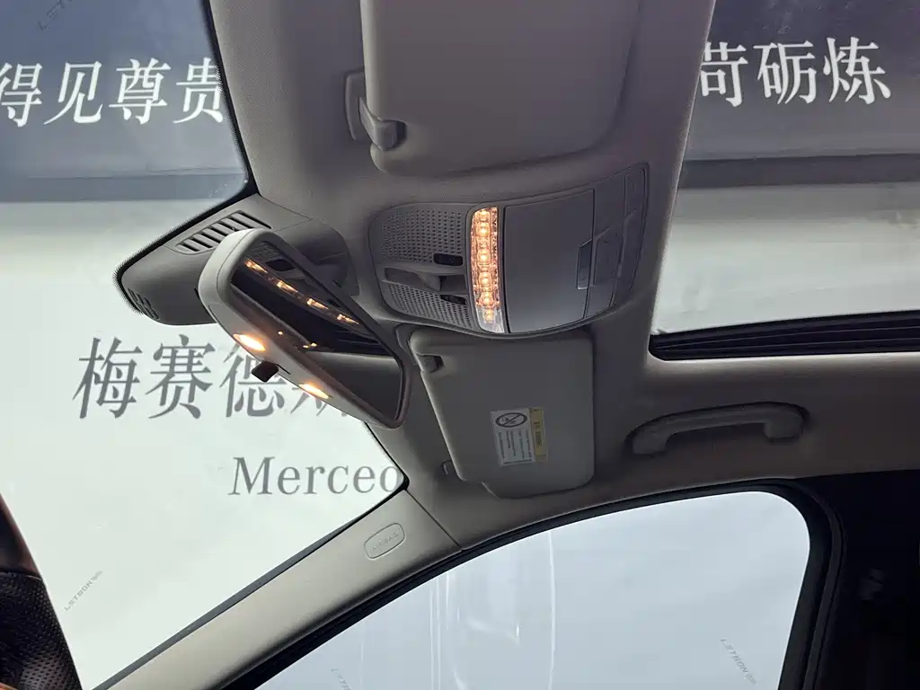 Mercedes-Benz C-Class 2018 — фото 13