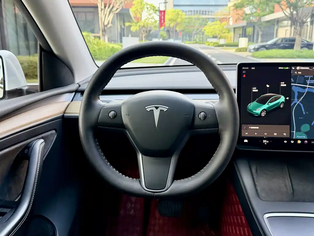 Tesla Model Y 2022 — фото 16
