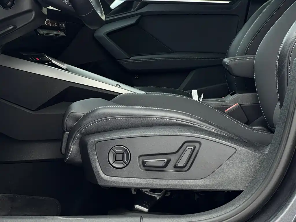 Audi A3 2023 — фото 20