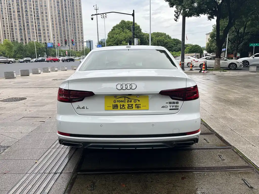Audi A4L 2018 — фото 8