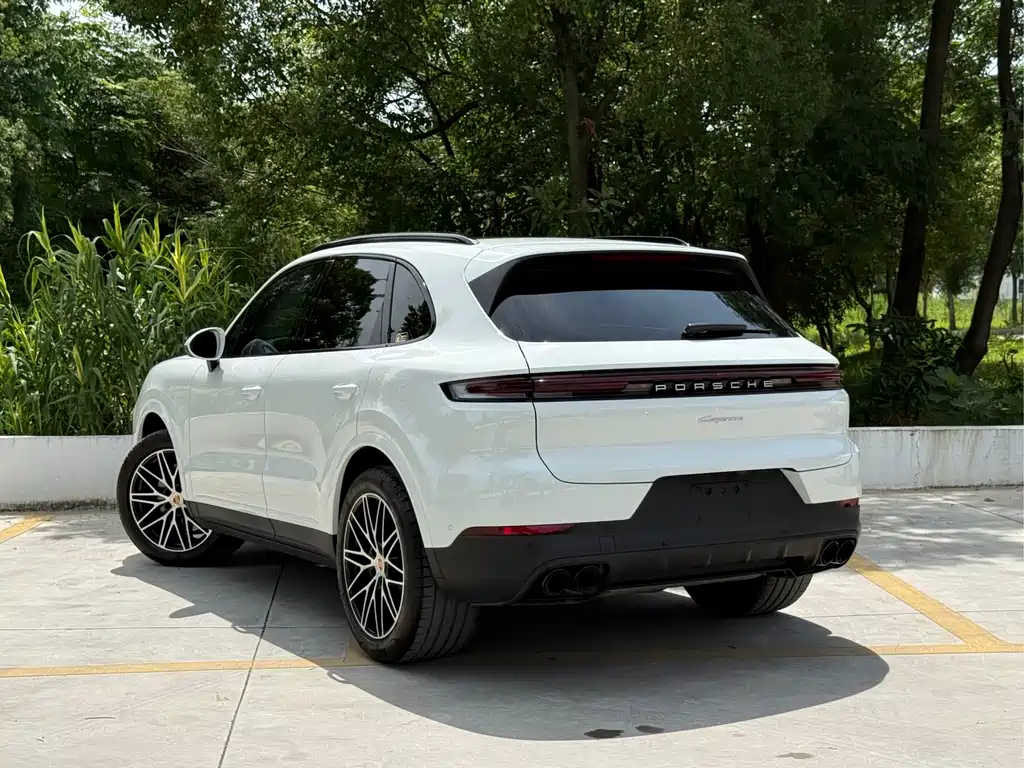 Porsche Cayenne 2024