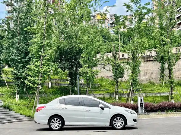 Peugeot 308 2014