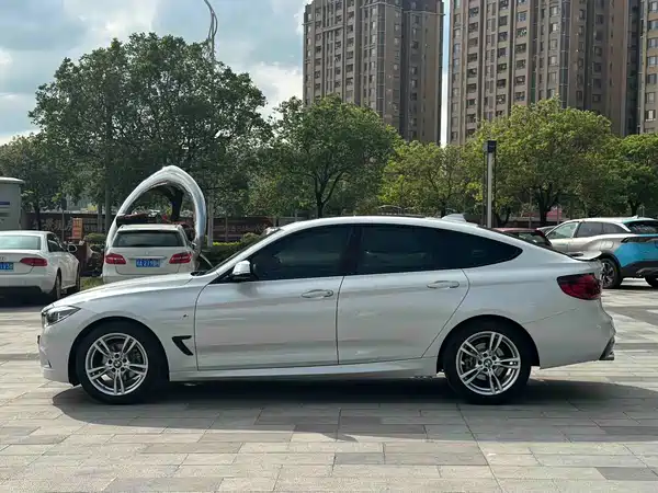 BMW 3 Series GT 2019