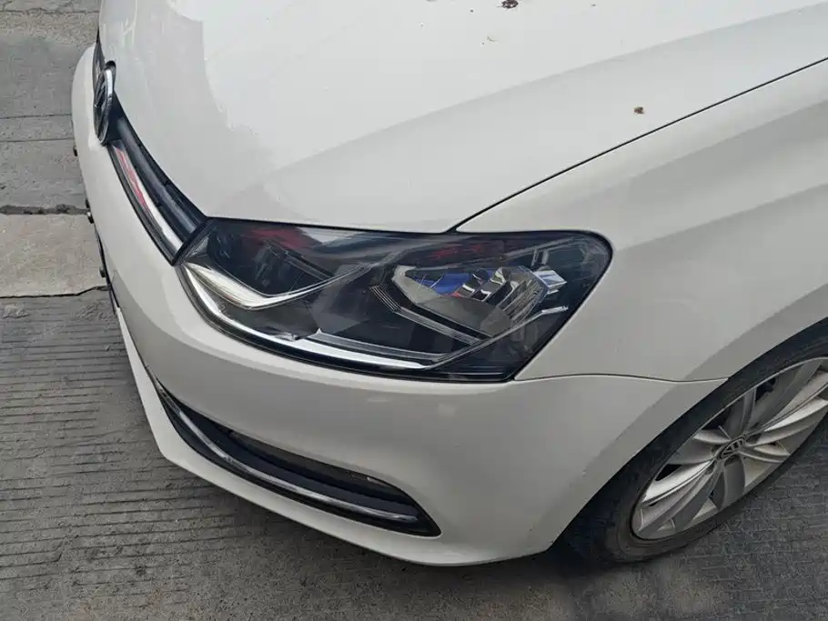 Volkswagen Polo 2015