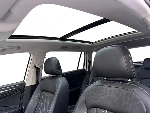 Volkswagen Tiguan L 2022 — фото 10