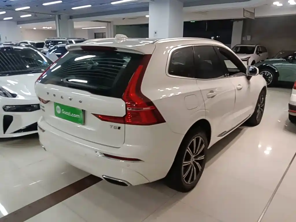 Volvo XC60 2021