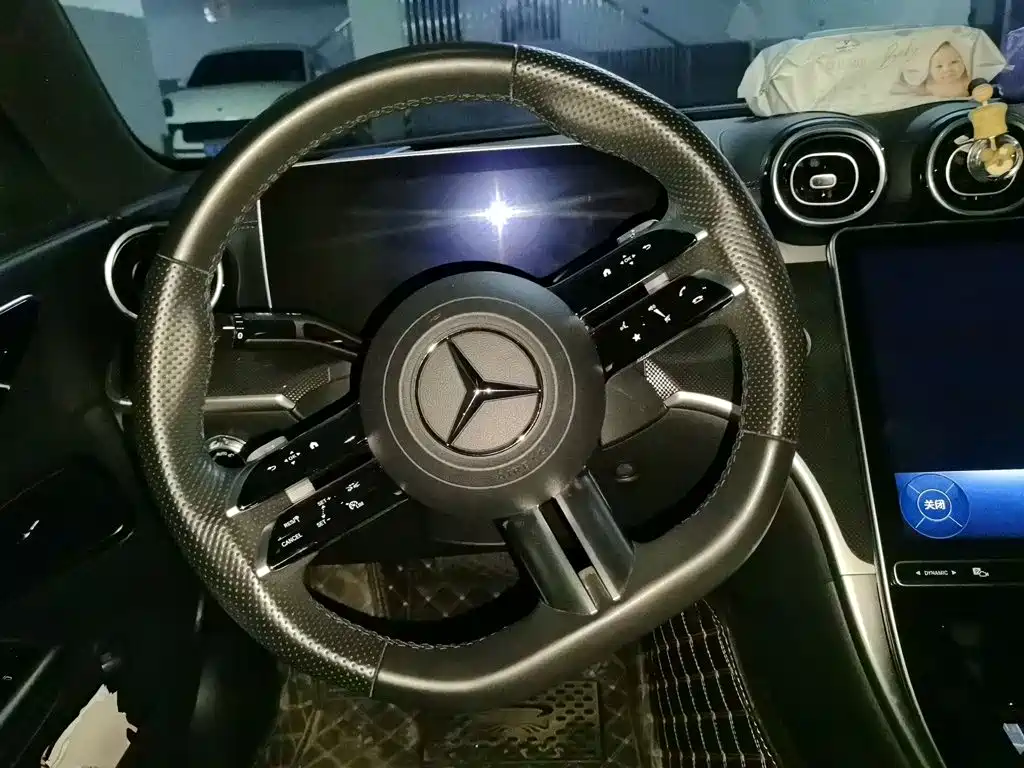 Mercedes-Benz C-Class 2023 — фото 6