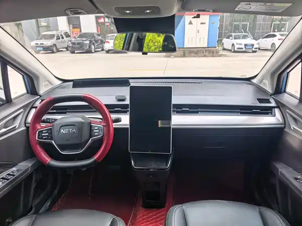 Neta V 2021