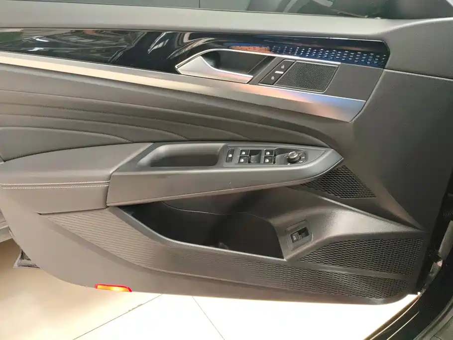 Volkswagen Passat 2023