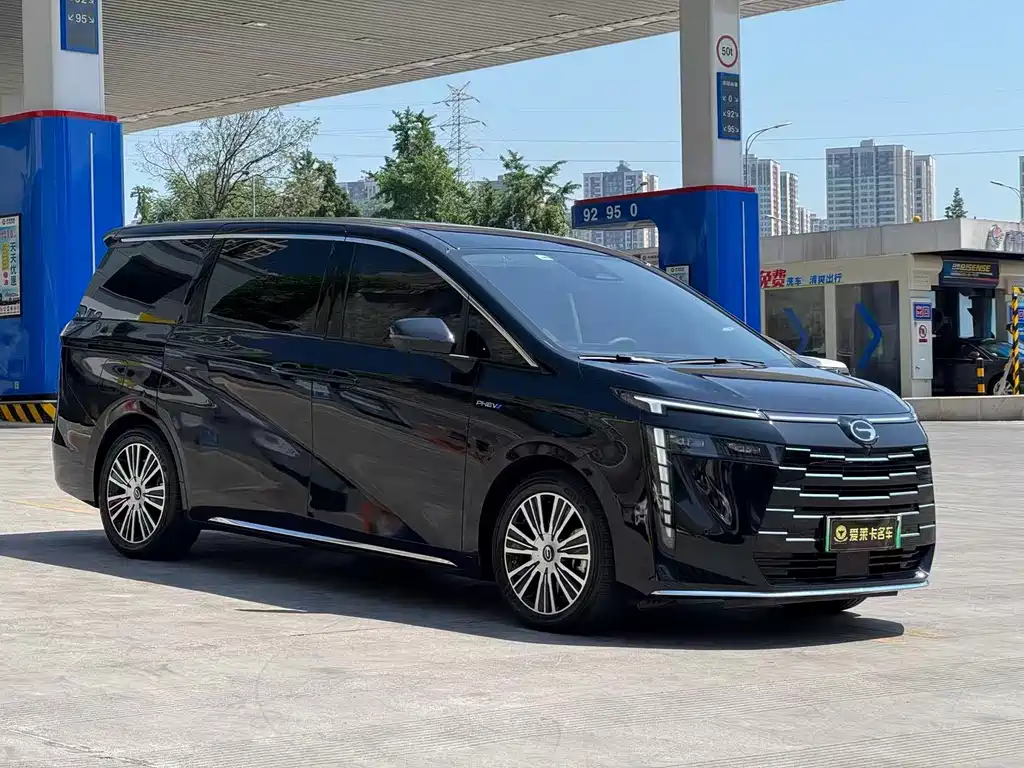 GAC Trumpchi E8 PHEV 2024 — фото 3