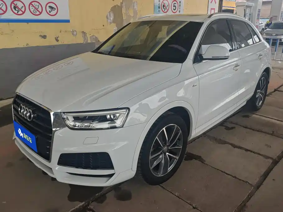 Audi Q3 2019 — фото 1