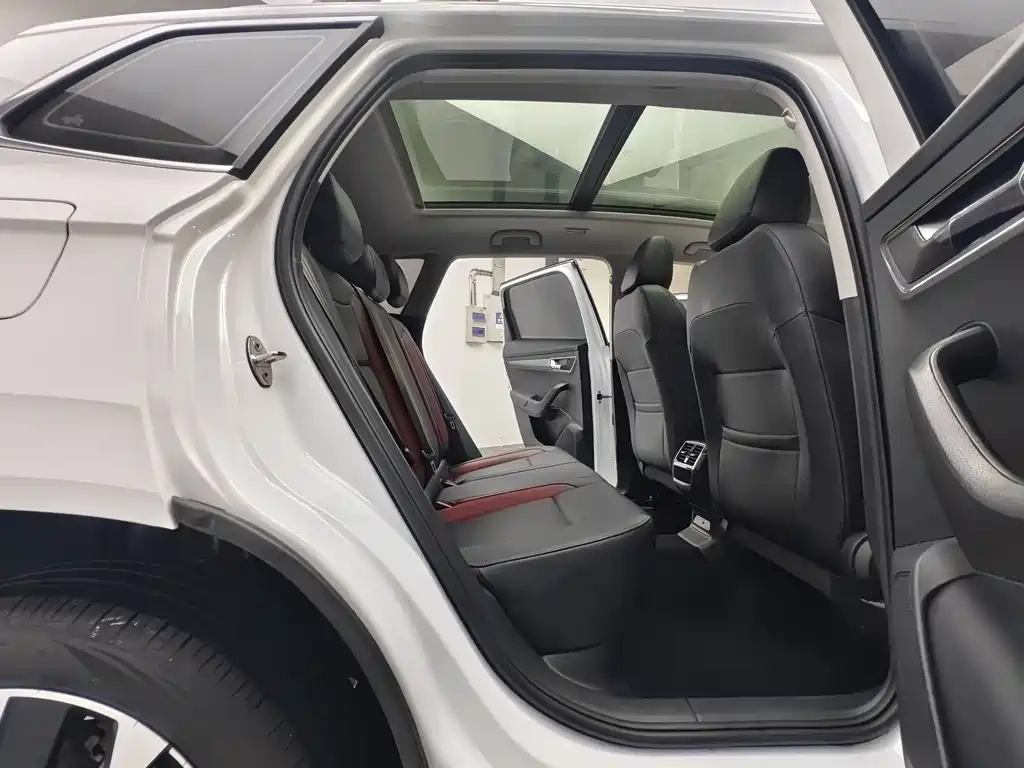 Skoda Karoq 2023 — фото 13