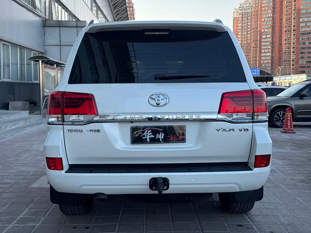 Toyota Land Cruiser 2016 — фото 24