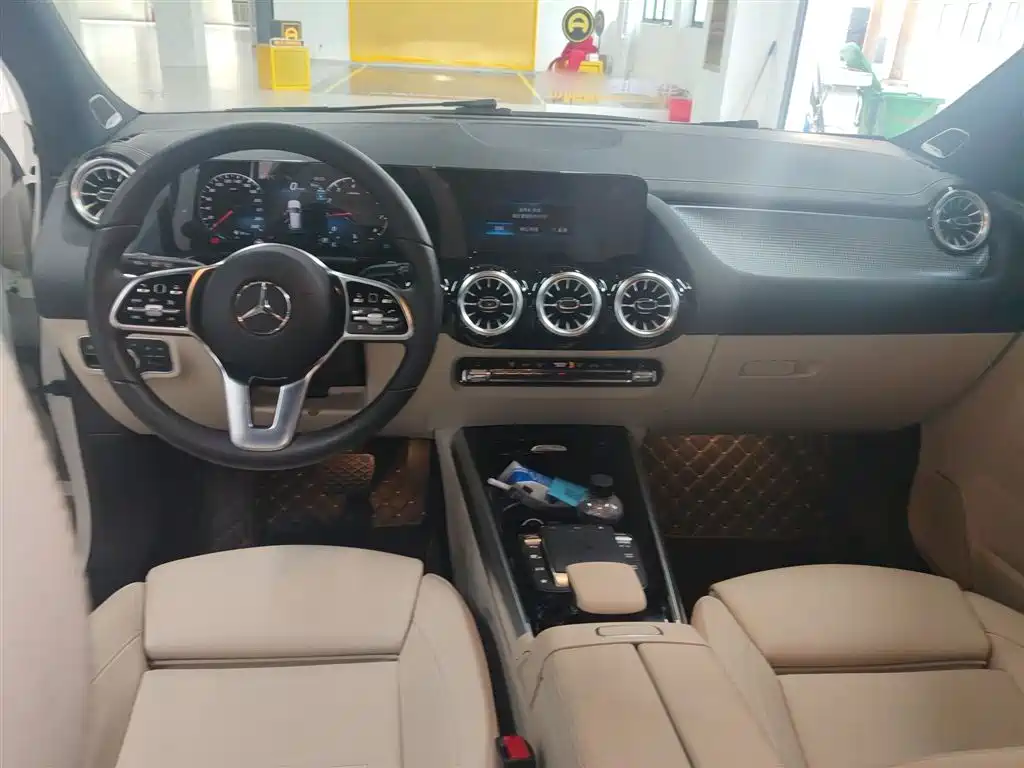 Mercedes-Benz GLA 2024 — фото 6