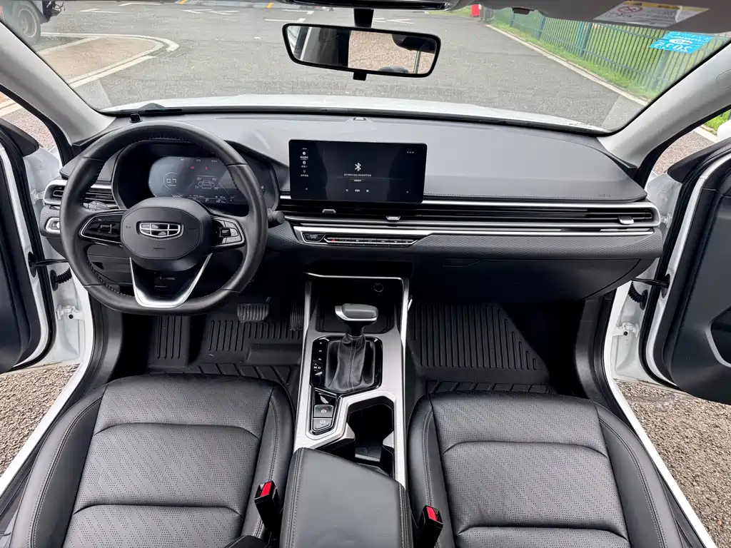 Geely Emgrand 2023 — фото 15