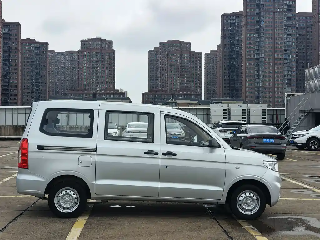 Wuling Hongguang V 2023