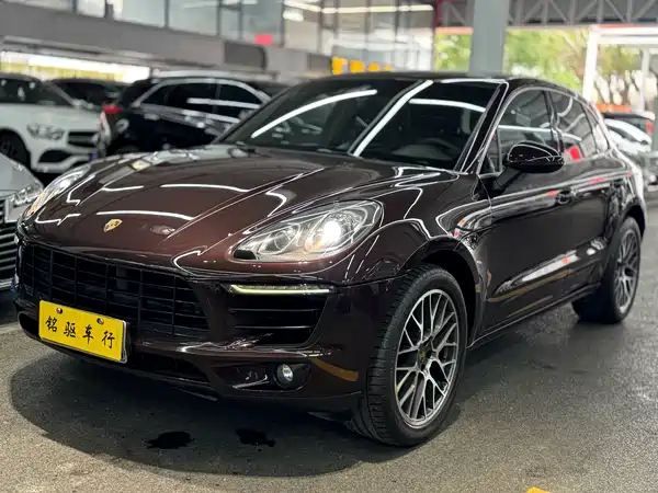 Porsche Macan 2015