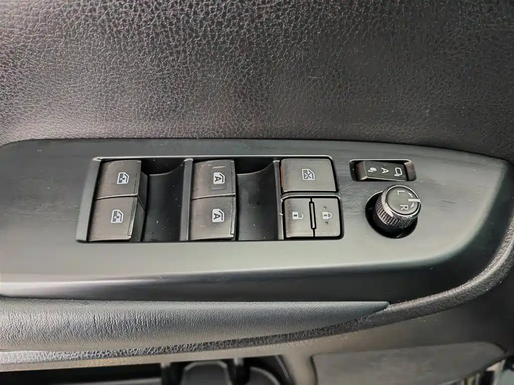 Toyota Highlander 2015 — фото 9