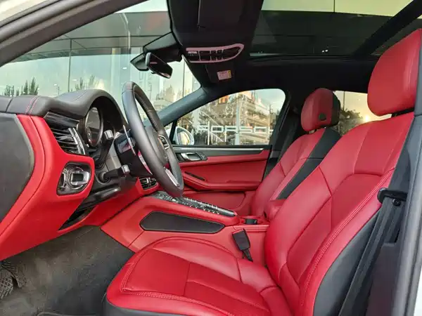 Porsche Macan 2021