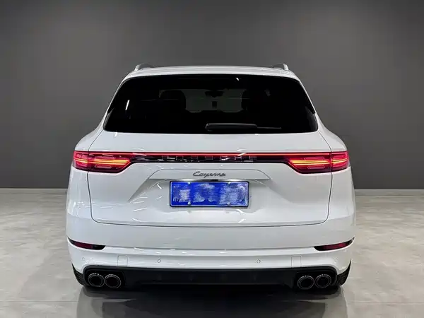 Porsche Cayenne 2020
