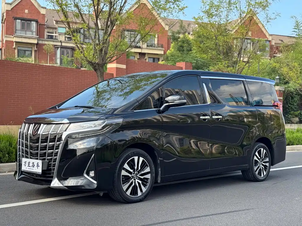 Toyota Alphard 2019 — фото 1