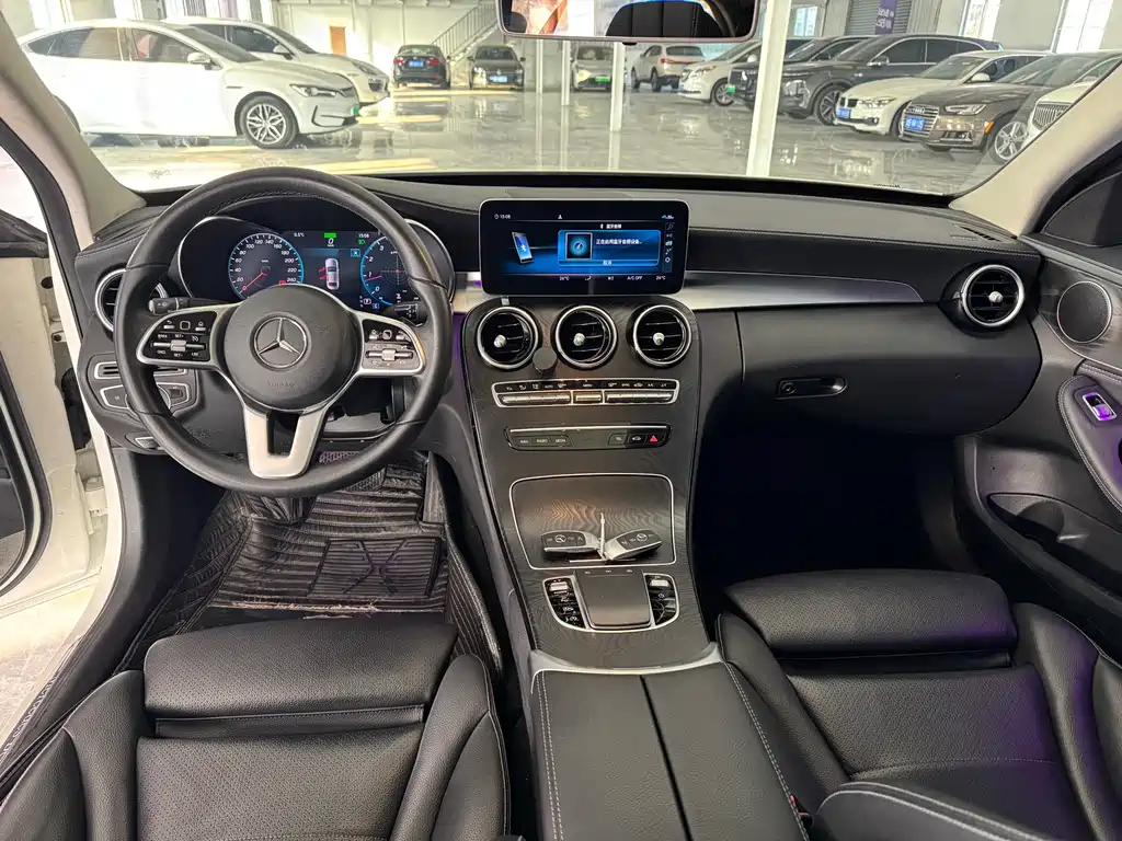 Mercedes-Benz C-Class 2019 — фото 10